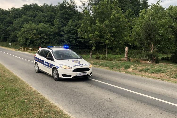 Slika /PU_VP/PRIOPĆENJA - ILUSTRACIJE/auto 2.JPG